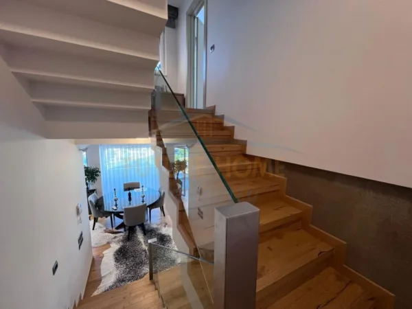 Tirane, shitet Vile 3+1+Aneks+Ballkon Kati 0, 433 m² 1.100.000 € (Sunrise Rezidence)