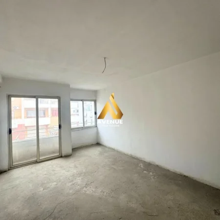 Tirane, shitet apartament 2+1+Ballkon Kati 7, 116 m² 133.400 € Yzberisht