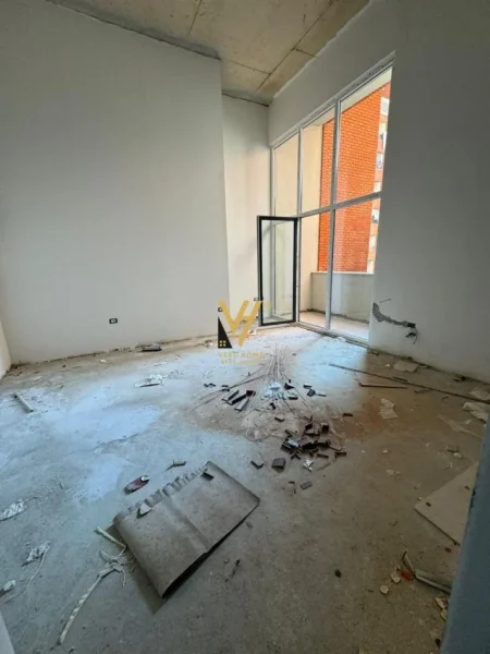 Tirane, shitet apartament 1+1+Ballkon Kati 1, 45 m² 88.000 € (YZBERISHT)