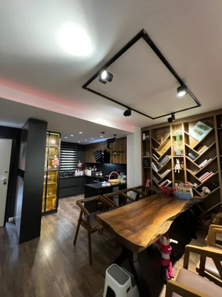 Tirane, shitet apartament 2+1+Ballkon Kati 1, 110 m² 240.000 € (LIQENI I THATE)