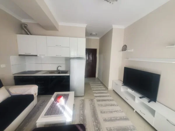 Tirane, jepet me qera apartament 1+1 Kati 2, 40 m² 400 € 