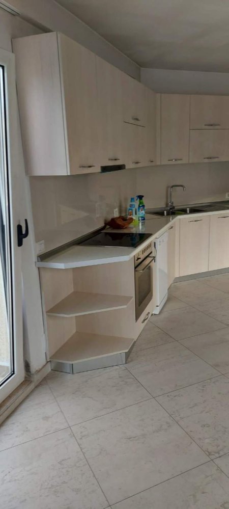 Tirane, jepet me qera apartament 2+1 Kati 5, 500 Euro (VASIL SHANTO)
