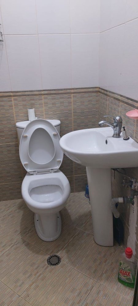 Tirane, jepet me qera dyqan Kati 1, 23 m² 350 Euro (RRUGA KAVAJES)