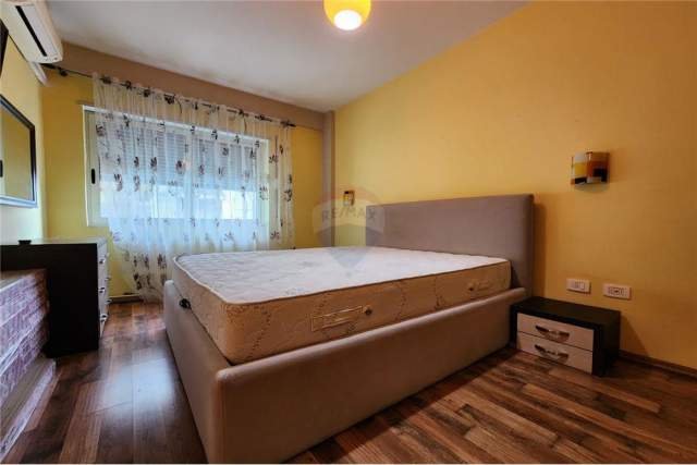 Tirane, jepet me qera apartament Kati 5, 95 m² 500 Euro (ndre mjeda)