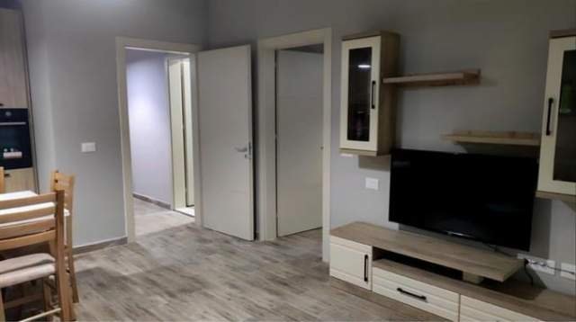 Tirane, jepet me qera apartament 1+1+BLK Kati 6, 78 m² 400 Euro (fusha aviacoinit)