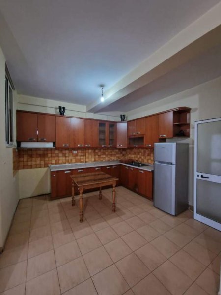 Tirane, shitet apartament 3+1+BLK Kati 4, 110 m² 90.000 Euro (selaudin zorba)