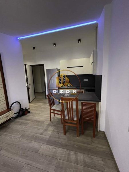 Tirane, jepet me qera apartament 1+1 Kati 5, 80 m² 3.700 Euro (Bill Klinton)