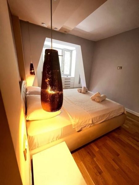 Tirane, jepet me qera apartament 2+1 Kati 1, 96 m² 800 Euro (Qender)