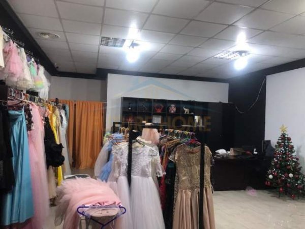 Durres, shitet ambjent biznesi Kati 1, 55 m² 100.000 Euro (Stacioni i Trenit)