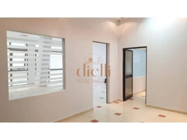 Tirane, jepet me qera zyre Kati 2, 118 m² 650 Euro (Ish parku)