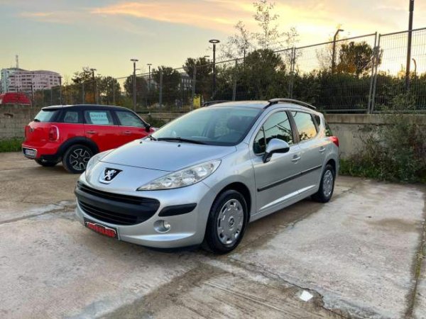 Tirane, shes makine karavan Peugeot 207 Viti 2010, 3290 Euro