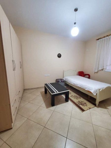 Tirane, jepet me qera apartament 3+1+BLK Kati 2, 120 m² 450 Euro (Ish restorant Durresi)