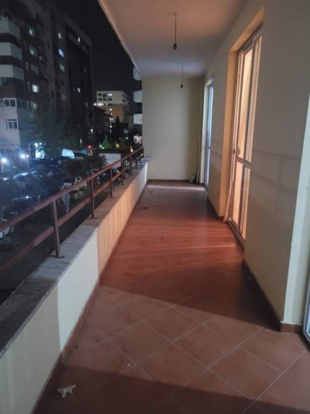 Tirane, jepet me qera apartament 2+1+BLK Kati 2, 105 m² 40.000 Leke (Sabri Preveza)