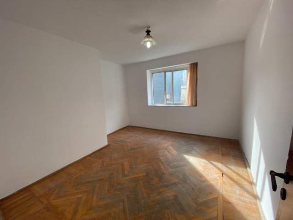 Tirane, jepet me qera apartament Kati 3, 52 m² 63.000 Euro (Idriz Dollaku)