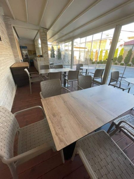 Tirane, jepet me qera hotel Kati 0, 720 m² 2.500 Euro (Rruga Myslym Keta)