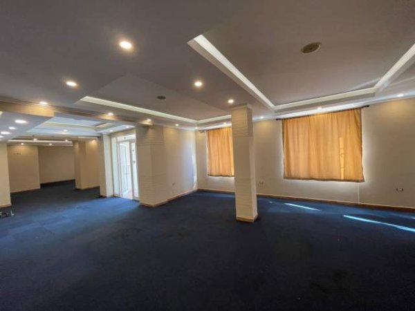 Tirane, jepet me qera ambjent biznesi Kati 0, 500 m² 5.000 Euro (Jordan Misja)