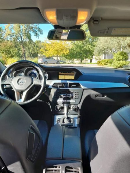 Tirane, shes makine Mercedes-Benz C220 W204 Viti 2011, 12.000 Euro