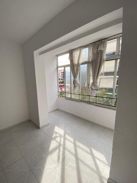 Tirane, jepet me qera apartament Kati 3, 52 m² 63.000 Euro (Idriz Dollaku)