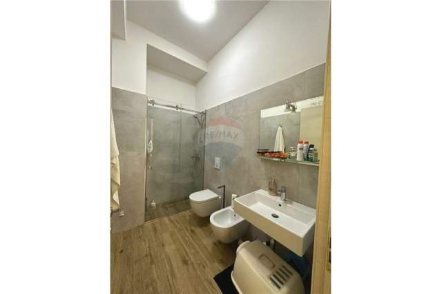 Tirane, shitet apartament duplex 2+1+BLK Kati 0, 220.000 Euro (Rezidenca Kodra e Diellit 2)