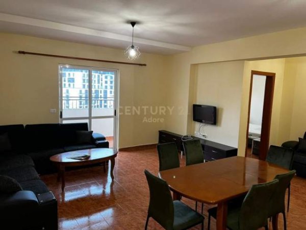 Tirane, jepet me qera apartament 2+1+BLK Kati 6, 100 m² 400 Euro (Rr. Dritan Hoxha)
