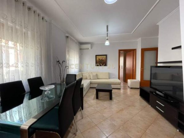 Tirane, jepet me qera apartament 2+1+BLK Kati 3, 85 m² 550 Euro (Myslym Shyri)