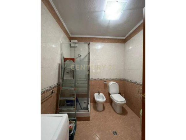 Tirane, jepet me qera apartament 2+1+BLK Kati 3, 85 m² 550 Euro (Myslym Shyri)
