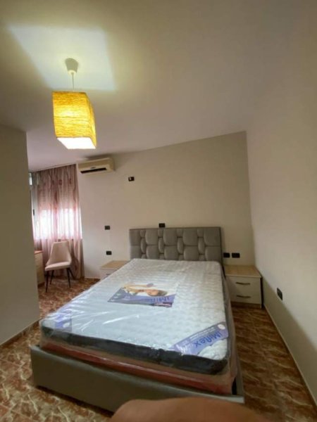 Apartament 1+1 me qira, Rruga Kavajes, Tirane