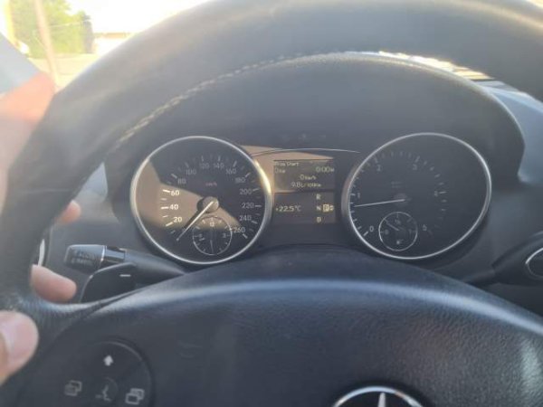 Tirane, shes Mercedes-Benz ML Viti 2009, 9.800 Euro