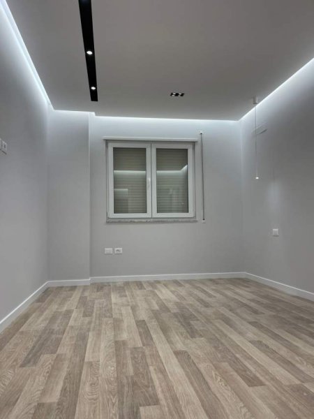 Tirane, jap me qera apartament 2+1+BLK Kati 8, 108 m² 350 Euro (Astir)
