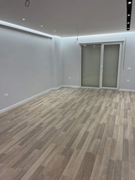 Tirane, jap me qera apartament 2+1+BLK Kati 8, 108 m² 350 Euro (Astir)
