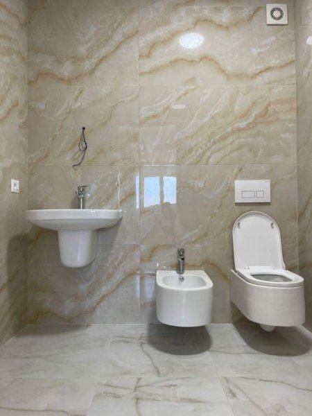Tirane, jap me qera apartament 2+1+BLK Kati 8, 108 m² 350 Euro (Astir)