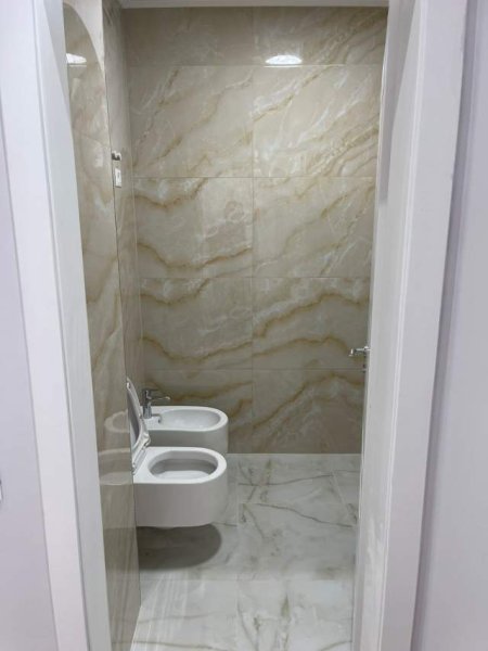 Tirane, jap me qera apartament 2+1+BLK Kati 8, 108 m² 350 Euro (Astir)
