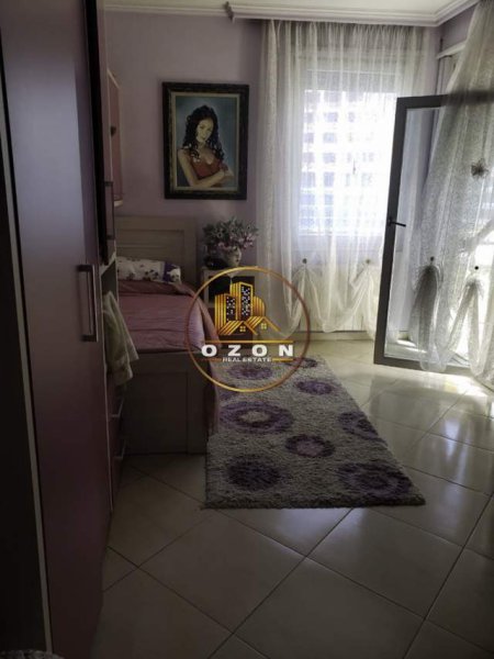 Tirane, shitet apartament 3+1+BLK Kati 4, 145 m² 230.000 Euro (Liqeni Artificial)
