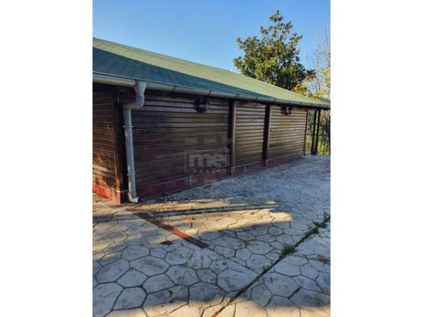 Tirane, jap me qera Vile 2.000 m² 1.000 Euro (Mjull-Bathore)