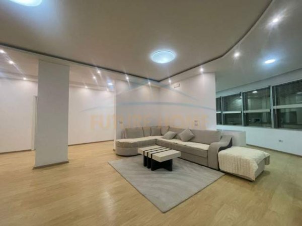 Tirane, jepet me qera apartament Kati 3, 190 m² 1.100 Euro (Rruga Pjetër Budi)