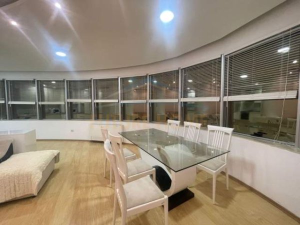 Tirane, jepet me qera apartament Kati 3, 190 m² 1.100 Euro (Rruga Pjetër Budi)