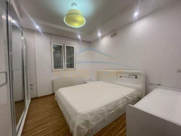 Tirane, jepet me qera apartament Kati 3, 190 m² 1.100 Euro (Rruga Pjetër Budi)