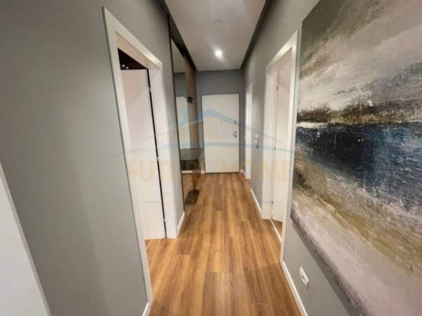 Tirane, jepet me qera apartament Kati 8, 120 m² 2.000 Euro