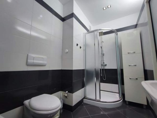 Tirane, jepet me qera apartament 2+1+BLK Kati 5, 90 m² 650 Euro (Rruga Pazari i Ri)
