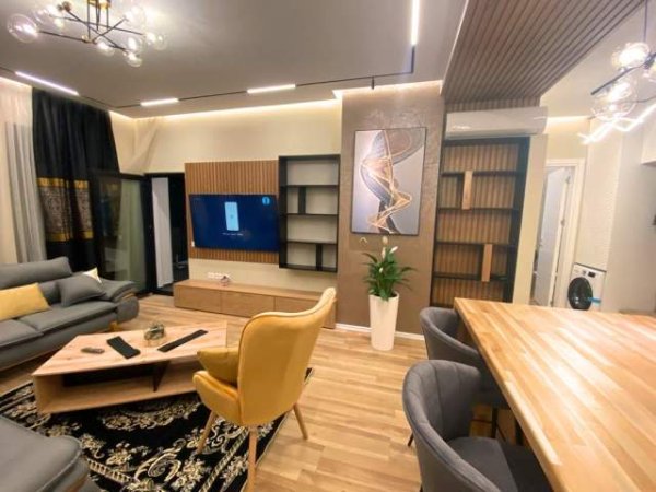 Tirane, jepet me qera apartament 1+1 Kati 6, 90 m² 800 Euro (Rruga e Kavajes)