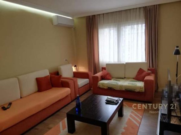 Tirane, shitet apartament Kati 4, 75 m² 110.000 Euro (Stadiumi Dinamo Tirana, Albania)