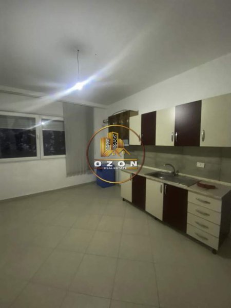 Tirane, jepet me qera apartament duplex Dublex Kati 1, 105 m² 500 Euro (Kopshti Zoologjik)