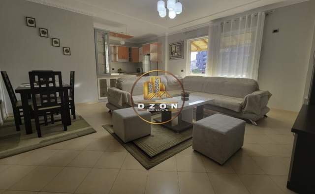 Tirane, jepet me qera apartament 2+1+BLK Kati 6, 140 m² 700 Euro (Komuna e Parisit)