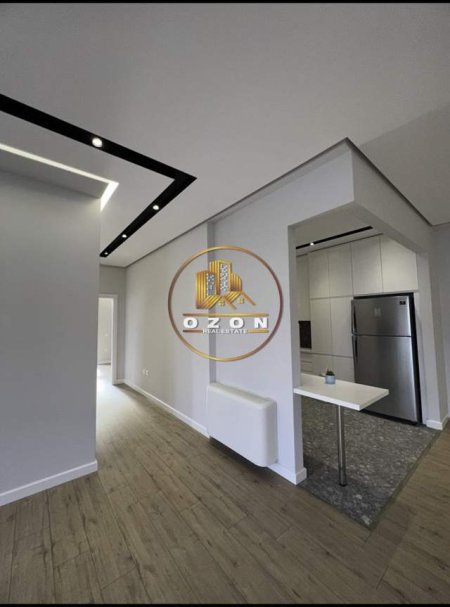 Tirane, jepet me qera apartament 3+1 Kati 5, 190 m² 1.800 Euro (Rruga e Kosovareve)