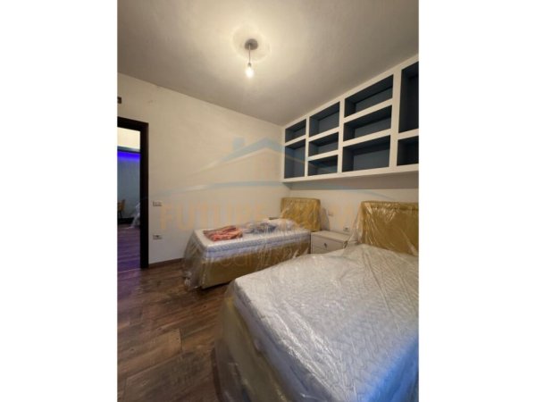 ALF46893 Tirane, jepet me qera 2+1 Kati 4, 100 m² 500 € (Muhamed Deliu)