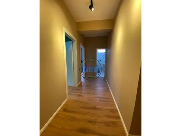 Durres, jepet me qera apartament 2+1 Kati 2, 85 m² 400 € (Spitali Rajonal, Durres)