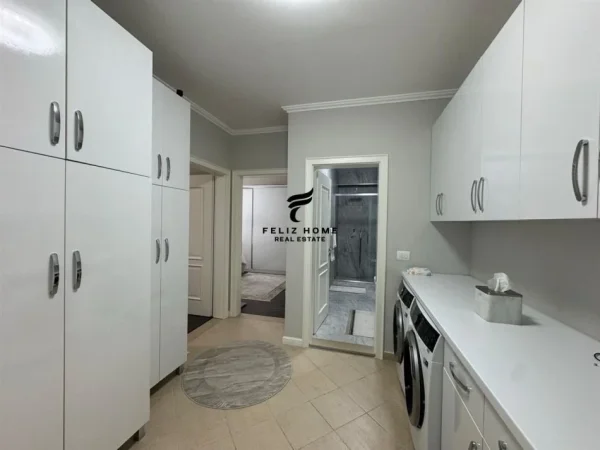 Tirane, shitet apartament 2+1 Kati 4, 113 m² 280.000 € (QENDER)