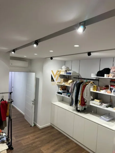 Tirane, shitet apartament 2+1+Ballkon Kati 4, 111 m² 280.000 € (KOMPLEKSI PANORAMA)