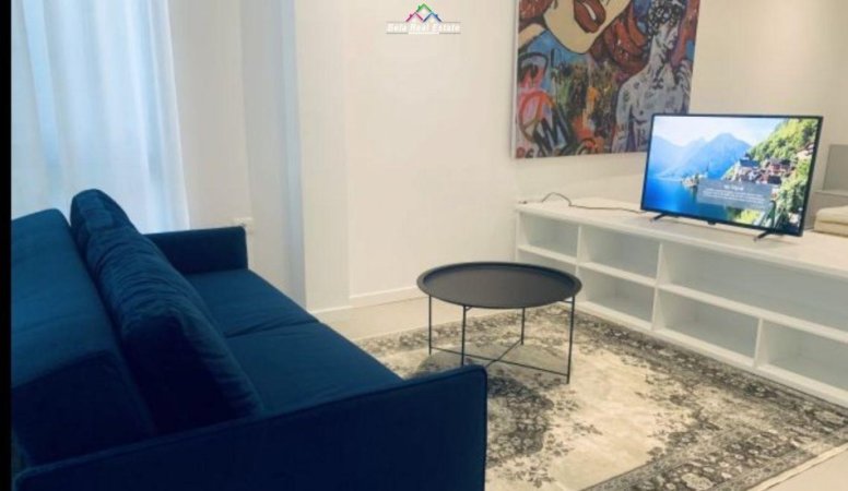 Tirane, jepet me qera apartament 1+1 Kati 1, 70 m² 700 € (Kopshti Zoologjik)