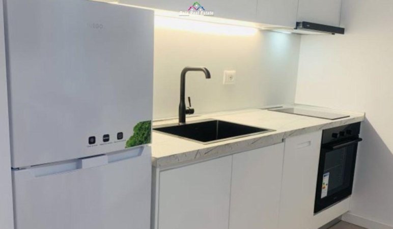 Tirane, jepet me qera apartament 1+1 Kati 1, 70 m² 700 € (Kopshti Zoologjik)